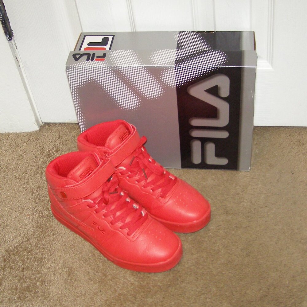 FILA Size 8.5 womens Low Top Sneakers With Box